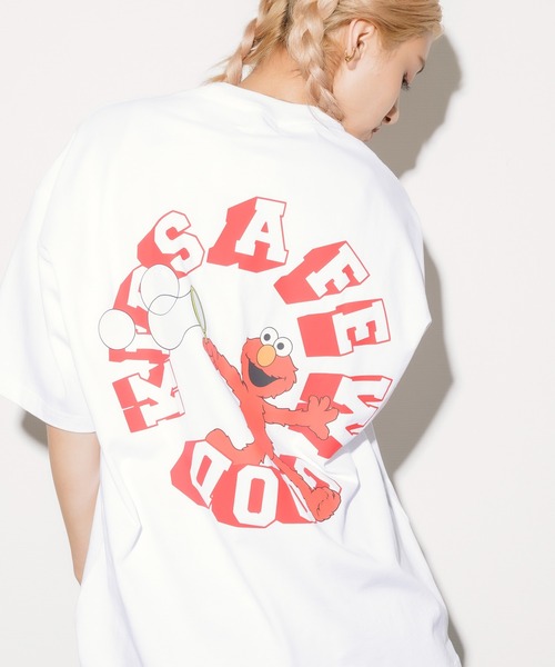 A FEW GOOD KIDS(ア フュー グッド キッズ)の「A FEW GOOD KIDS/アフューグッドキッズ POPULAR CARTOON TEE 半袖Tシャツ(Tシャツ/カットソー・メンズ・ホワイト/ブラック・M/L/XL)」の1枚目の写真