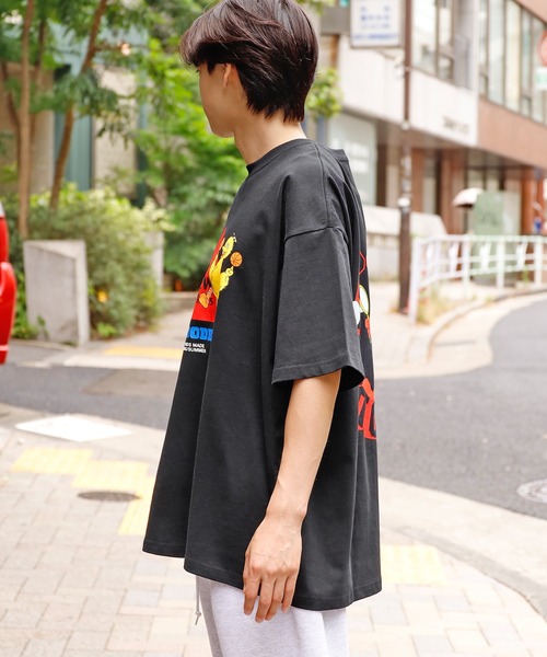 A FEW GOOD KIDS(ア フュー グッド キッズ)の「A FEW GOOD KIDS/アフューグッドキッズ POPULAR CARTOON TEE 半袖Tシャツ(Tシャツ/カットソー・メンズ・ホワイト/ブラック・M/L/XL)」の3枚目の写真