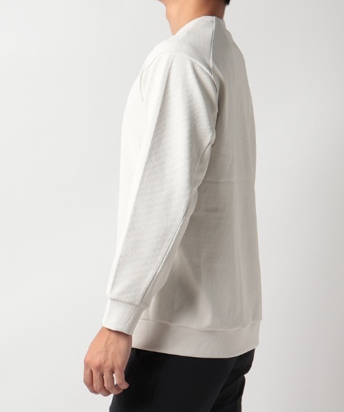 DESCENTE（デサント）の「【デサントアスレチック】ZERO STYLE ウィンドプルーフワッフルプルオーバー / WINDPROOF WAFFLE PULLOVER　防風　ストレッチ（カバーオール・メンズ・ブラック/グレー/オフホワイト・LARGE/MEDIUM/X-LARGE/SMALL）」の8枚目の写真