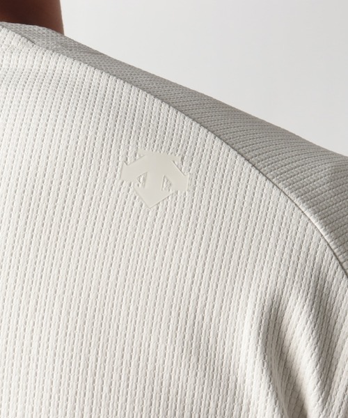 DESCENTE（デサント）の「【デサントアスレチック】ZERO STYLE ウィンドプルーフワッフルプルオーバー / WINDPROOF WAFFLE PULLOVER　防風　ストレッチ（カバーオール・メンズ・ブラック/グレー/オフホワイト・LARGE/MEDIUM/X-LARGE/SMALL）」の13枚目の写真