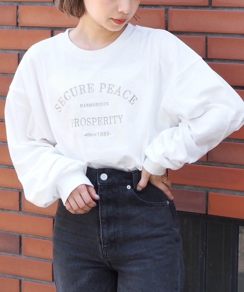 tiptop(ティップトップ)の「ロゴ刺繍アソートBIGロンT(Tシャツ/カットソー・レディース・ホワイト系その他/ホワイト系その他2/ホワイト系その他3/ホワイト系その他4/ホワイト系その他5/ホワイト系その他6・FREE)」の3枚目の写真