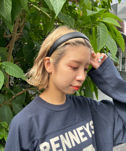 CIAOPANIC(チャオパニック)の「フェイクレザーワイドカチューシャ(カチューシャ・レディース・ブラック/アイボリー・FREE)」の11枚目の写真