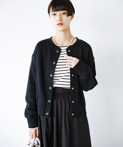 haco!(ハコ)の「さっと羽織るとコーデが仕上がる!PBPオーガニックコットン 無敵のスナップボタンカーディガン(カーディガン/ボレロ・レディース・ブラック・SMALL/MEDIUM/LARGE/X-LARGE)」の9枚目の写真