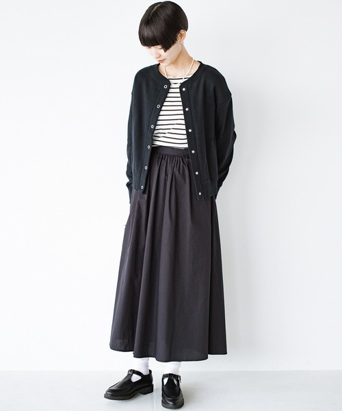 haco!(ハコ)の「さっと羽織るとコーデが仕上がる!PBPオーガニックコットン 無敵のスナップボタンカーディガン(カーディガン/ボレロ・レディース・ブラック・SMALL/MEDIUM/LARGE/X-LARGE)」の7枚目の写真