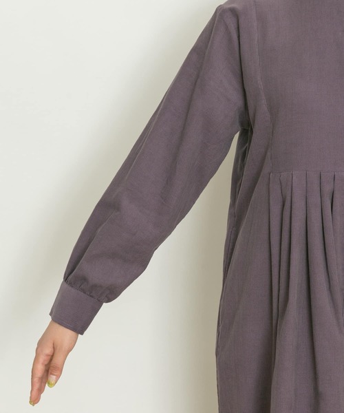 UR Lab.（アーバンリサーチラボ）の「コーデュロイタックワンピース（ワンピース・レディース・ベージュ系その他/ネイビー/パープル・FREE）」の22枚目の写真