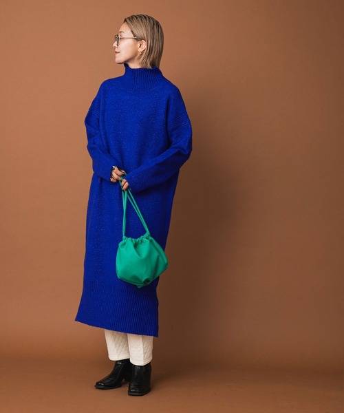 bohmal（ボマール）の「ボリュームタートルニットワンピース（ワンピース・レディース・オフホワイト/ピンク/ブルー/チャコールグレー・FREE）」の22枚目の写真