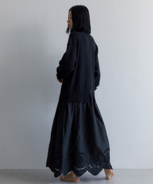 CASA FLINE（カーサフライン）の「エンブロイダリーニットドッキングドレス（ワンピース・レディース・ホワイト/ブラック・FREE）」の6枚目の写真