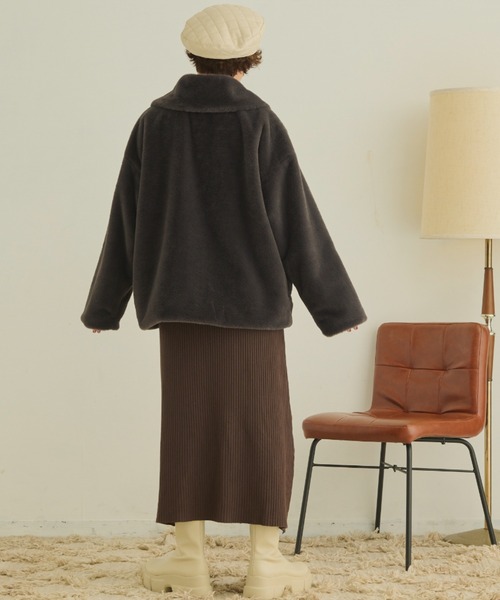 MERLOT（メルロー）の「ビッグカラーファーコート（その他アウター・レディース・チャコールグレー/ブルー/アイボリー・FREE）」の11枚目の写真