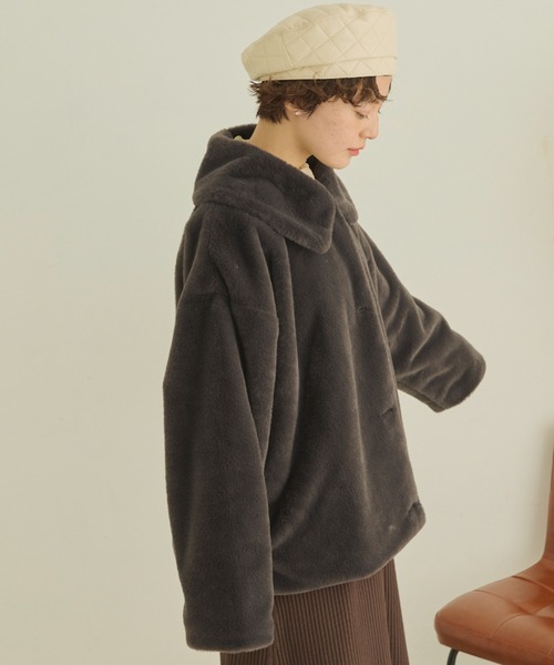 MERLOT（メルロー）の「ビッグカラーファーコート（その他アウター・レディース・チャコールグレー/ブルー/アイボリー・FREE）」の6枚目の写真