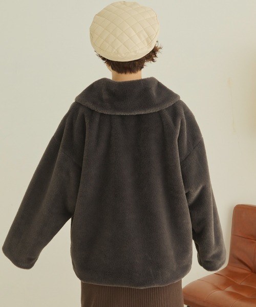 MERLOT（メルロー）の「ビッグカラーファーコート（その他アウター・レディース・チャコールグレー/ブルー/アイボリー・FREE）」の7枚目の写真