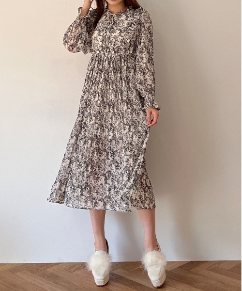 TITTY&CO.（ティティーアンドコー）の「【TITTY&CO.】トワルドジュイ長袖ミディワンピース（ワンピース・レディース・グレイッシュベージュ/ブラック・FREE/X-SMALL）」の20枚目の写真