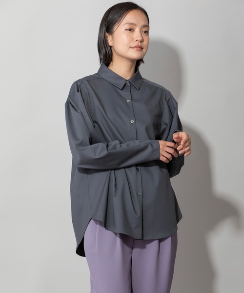 Munich（ミューニック）の「コンフォートベーシックツイルタックスリーブシャツ（シャツ/ブラウス・レディース・オフホワイト/ダークグレー/モカ・FREE）」の3枚目の写真