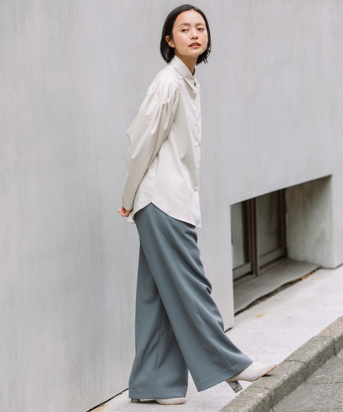 Munich（ミューニック）の「コンフォートベーシックツイルタックスリーブシャツ（シャツ/ブラウス・レディース・オフホワイト/ダークグレー/モカ・FREE）」の12枚目の写真