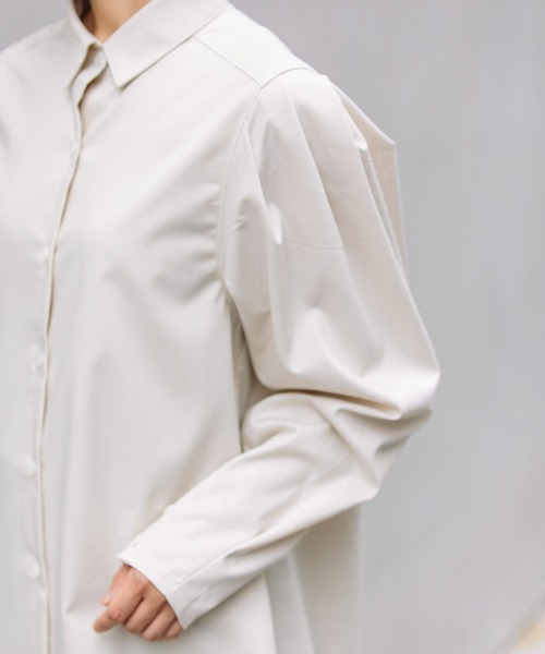 Munich（ミューニック）の「コンフォートベーシックツイルタックスリーブシャツ（シャツ/ブラウス・レディース・オフホワイト/ダークグレー/モカ・FREE）」の13枚目の写真