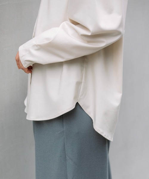 Munich（ミューニック）の「コンフォートベーシックツイルタックスリーブシャツ（シャツ/ブラウス・レディース・オフホワイト/ダークグレー/モカ・FREE）」の17枚目の写真