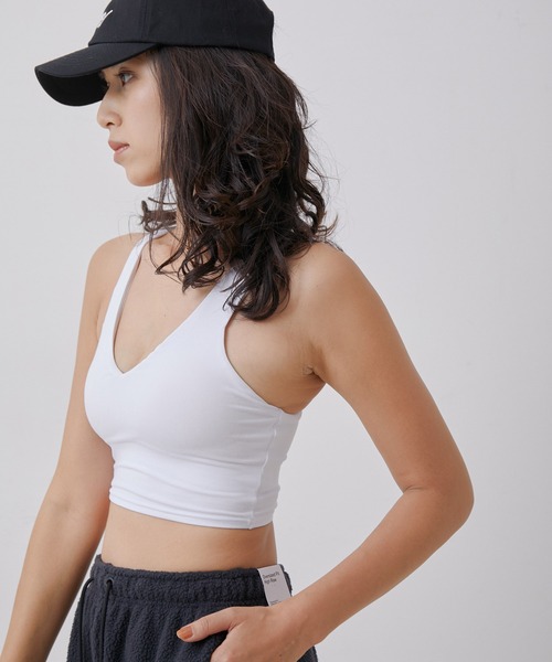 Alo Yoga（アロヨガ）の「【alo】AIRBRUSH REAL BRA TANK エアブラシ