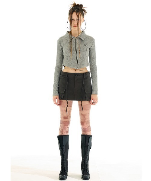 outxo（アウトエクソ）の「A'GEM/9 × .kom『OUTXO/アウトエクソ』hari zip-up/クロップド丈 長袖 ジップアップ ニット（ニット/セーター・レディース・ブラック/グリーン/グレー・FREE）」の15枚目の写真