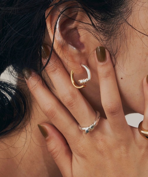 loni(ロニ)の「Vine bicolor pierce (マルチウェイ・バイカラーピアス)/両耳用(ピアス(両耳用)・レディース・その他・FREE)」の5枚目の写真