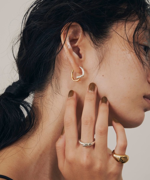 loni(ロニ)の「Vine bicolor pierce (マルチウェイ・バイカラーピアス)/両耳用(ピアス(両耳用)・レディース・その他・FREE)」の9枚目の写真