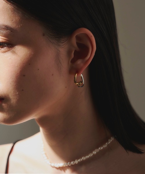 loni(ロニ)の「Vine bicolor pierce (マルチウェイ・バイカラーピアス)/両耳用(ピアス(両耳用)・レディース・その他・FREE)」の14枚目の写真