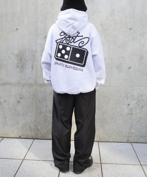 WHO'S WHO gallery（フーズフーギャラリー）の「COOPER FACTドミノスウェットパーカー（パーカー・レディース・アッシュグレー/チャコールグレー/ブラック/レッド/パープル/ホワイト/ピンク・FREE）」の22枚目の写真