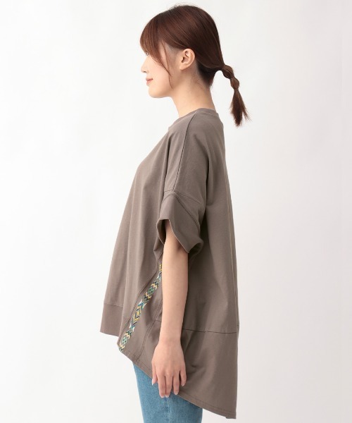 チチカカ(チチカカ)の「キカサイドライン刺繍プルオーバー(Tシャツ/カットソー・レディース・グレー/ライトベージュ・FREE)」の8枚目の写真
