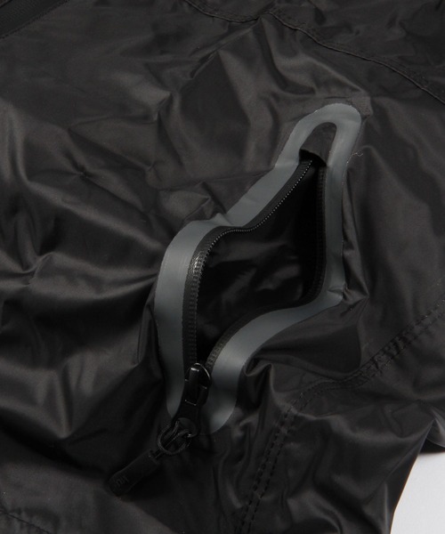 BAYFLOW(ベイフロー)の「【KiU】RAIN ZIP UP(レインコート/ポンチョ・レディース・ブラック/カーキ・0)」の8枚目の写真