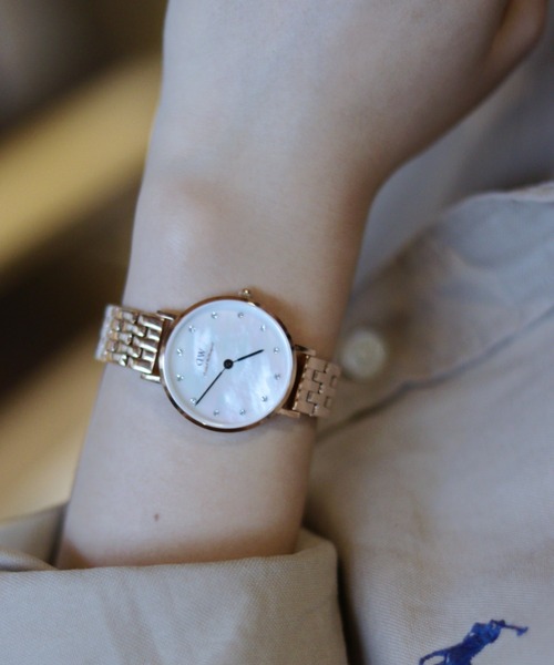Daniel Wellington(ダニエルウェリントン)の「Petite Lumine 5-Link Melrose MOP(アナログ腕時計・レディース・ピンク/ホワイト・28mm)」の11枚目の写真