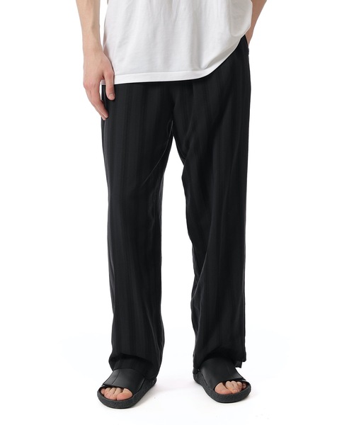 ATTACHMENT(アタッチメント)の「からみ織り イージートラウザーズ / STRIPE LENO CLOTH EASY TROUSERS(その他パンツ・メンズ・ブラック/グレー・1/2/3)」の5枚目の写真