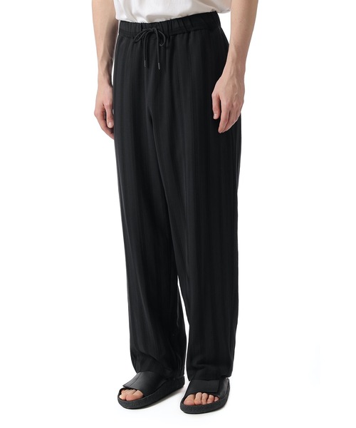 ATTACHMENT(アタッチメント)の「からみ織り イージートラウザーズ / STRIPE LENO CLOTH EASY TROUSERS(その他パンツ・メンズ・ブラック/グレー・1/2/3)」の9枚目の写真