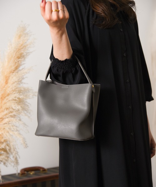 folka（フォルカ）の「3-ショルダー付ハンドバッグ PUレザー（ショルダーバッグ・レディース・ブラック/ライトグレー/グレー/ベージュ・ONE SIZE）」の5枚目の写真