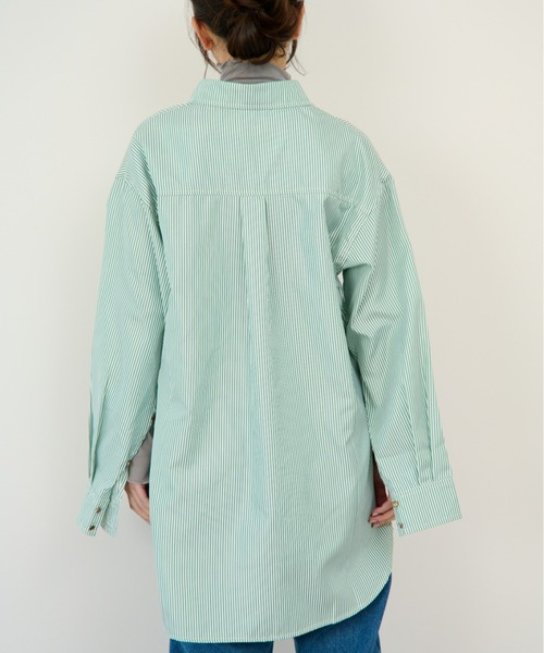 ECRIRE（エクリール）の「【nanaコラボ】袖スリットオーバーサイズシャツ（シャツ/ブラウス・レディース・グリーン/ブルー/オフホワイト・L/M）」の12枚目の写真