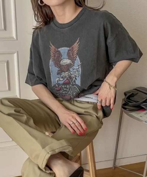 WEGO(ウィゴー)の「WEGO/ピグメントBIGTシャツ(Tシャツ/カットソー・レディース・その他1/ホワイト系その他/カーキ/ホワイト/スミクロ/ブルー/グリーン/その他2/レッド/その他5/その他6/その他4/アイボリー/オフホワイト/その他3/イエロー/サックスブルー/ピンク/その他10/その他8/その他11/その他9/その他7/その他14/その他12/その他13・FREE)」の17枚目の写真