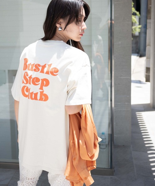 WEGO(ウィゴー)の「WEGO/ピグメントBIGTシャツ(Tシャツ/カットソー・レディース・その他1/ホワイト系その他/カーキ/ホワイト/スミクロ/ブルー/グリーン/その他2/レッド/その他5/その他6/その他4/アイボリー/オフホワイト/その他3/イエロー/サックスブルー/ピンク/その他10/その他8/その他11/その他9/その他7/その他14/その他12/その他13・FREE)」の5枚目の写真