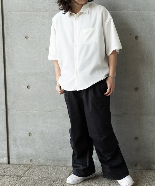 SlashDate(スラッシュデイト)の「TRストレッチレギュラーカラーシャツ/トロミシャツ/ビッグシルエット/ユニセックス(シャツ/ブラウス・メンズ・ベージュ/ホワイト/ブラック・M/L)」の10枚目の写真