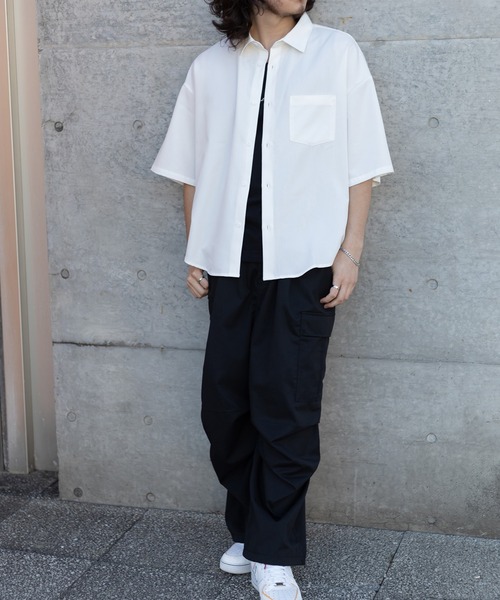 SlashDate(スラッシュデイト)の「TRストレッチレギュラーカラーシャツ/トロミシャツ/ビッグシルエット/ユニセックス(シャツ/ブラウス・メンズ・ベージュ/ホワイト/ブラック・M/L)」の9枚目の写真