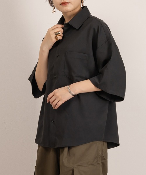 SlashDate(スラッシュデイト)の「TRストレッチレギュラーカラーシャツ/トロミシャツ/ビッグシルエット/ユニセックス(シャツ/ブラウス・メンズ・ベージュ/ホワイト/ブラック・M/L)」の14枚目の写真