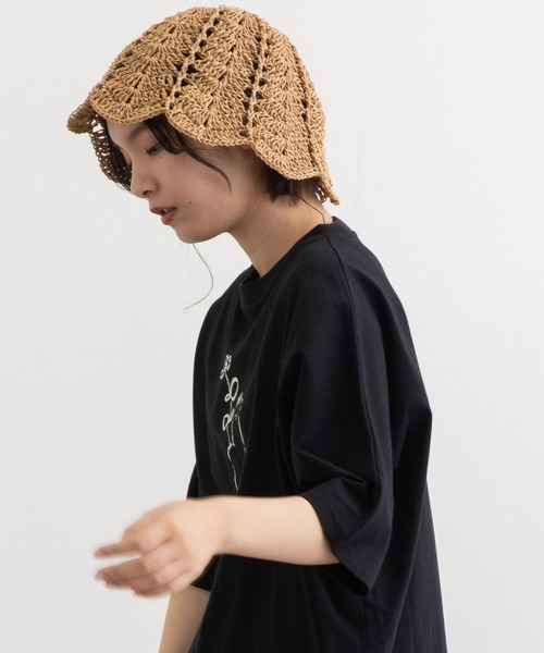 POU DOU DOU（プードゥドゥ）の「スカラップチューリップ透かし編みハット（ハット・レディース・ブラック/ベージュ・8）」の4枚目の写真