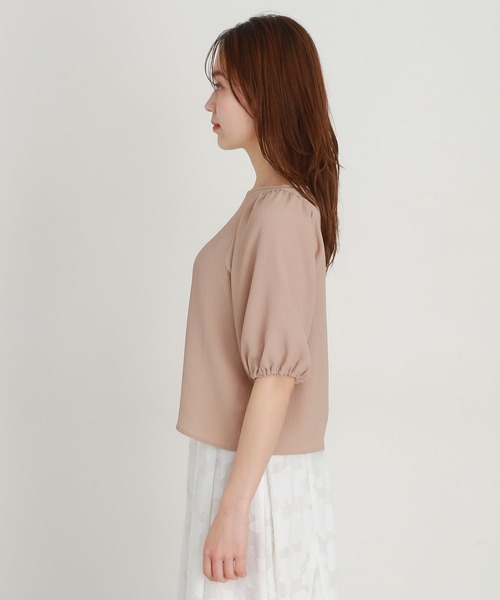 mysty woman（ミスティウーマン）の「【WEB限定】ふんわりパフスリーブブラウス 904489（シャツ/ブラウス・レディース・ブラック/ブルー/アイボリー/ライトベージュ・FREE）」の10枚目の写真