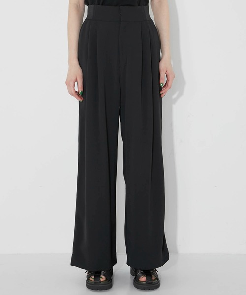 CITY TOKYO（シティトウキョウ）の「サイドパイピングバックベルトワイドパンツ（スラックス・レディース・ブラウン/ブラック/ブルー・1/2）」の8枚目の写真