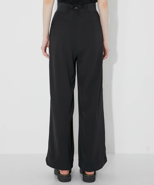 CITY TOKYO（シティトウキョウ）の「サイドパイピングバックベルトワイドパンツ（スラックス・レディース・ブラウン/ブラック/ブルー・1/2）」の10枚目の写真