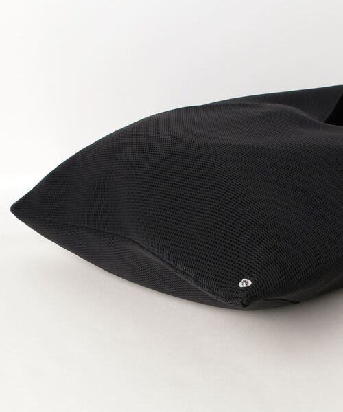 MM6 Maison Margiela(エムエムシックス メゾン マルジェラ)の「CLASSIC JAPANESE HAND BAG(トートバッグ・レディース・ブラック・ONE SIZE)」の6枚目の写真