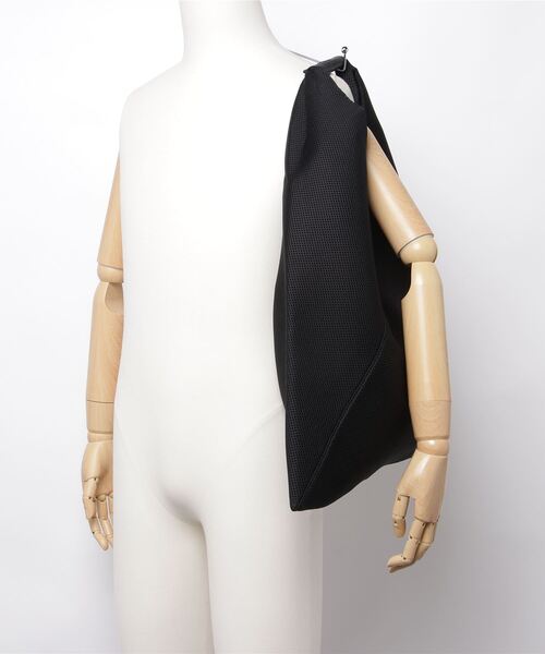 MM6 Maison Margiela(エムエムシックス メゾン マルジェラ)の「CLASSIC JAPANESE HAND BAG(トートバッグ・レディース・ブラック・ONE SIZE)」の9枚目の写真