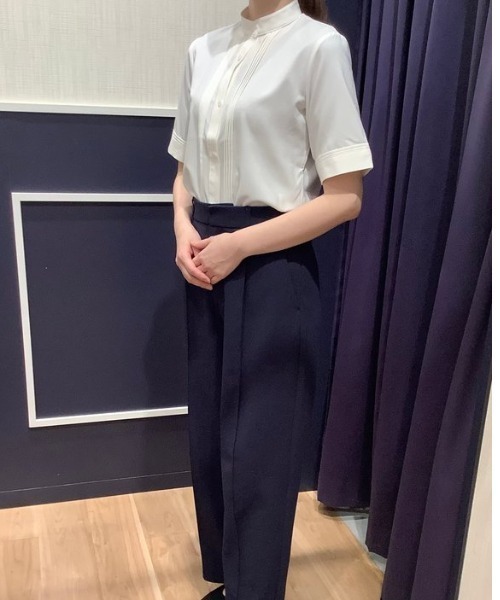TOKYO SHIRTS(トウキョウシャツ)の「【吸水速乾】【COFREX】スタンドカラー ピンタック 五分袖ブラウス(ビジネスシャツ・レディース・ホワイト・S/M/L/LL)」の11枚目の写真