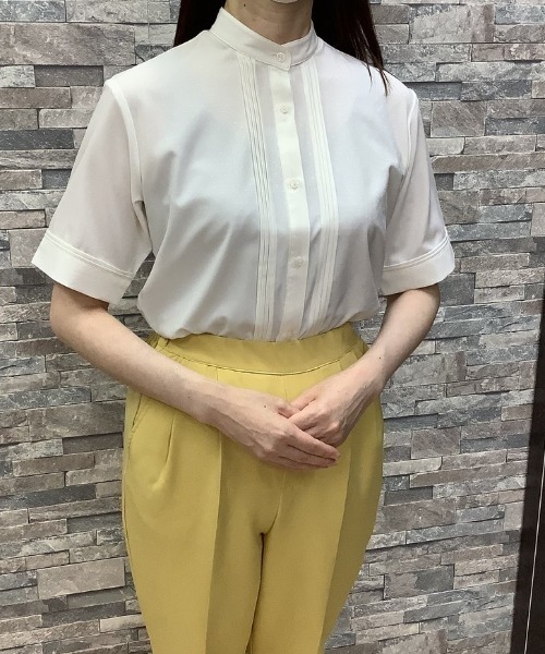 TOKYO SHIRTS(トウキョウシャツ)の「【吸水速乾】【COFREX】スタンドカラー ピンタック 五分袖ブラウス(ビジネスシャツ・レディース・ホワイト・S/M/L/LL)」の8枚目の写真