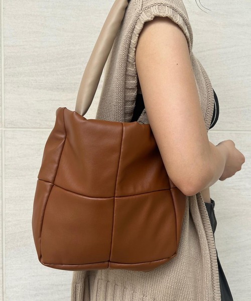 Chick(チック)の「▲キルティングハンドバック(ハンドバッグ・レディース・ホワイト/ブラック/キャメル・FREE)」の6枚目の写真