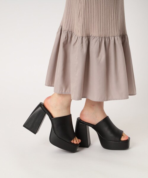 cs T&P(シーエスティーアンドピー)の「厚底サボサンダル(サンダル・レディース・アイボリー/ブラック・M/LL/S/L)」の21枚目の写真
