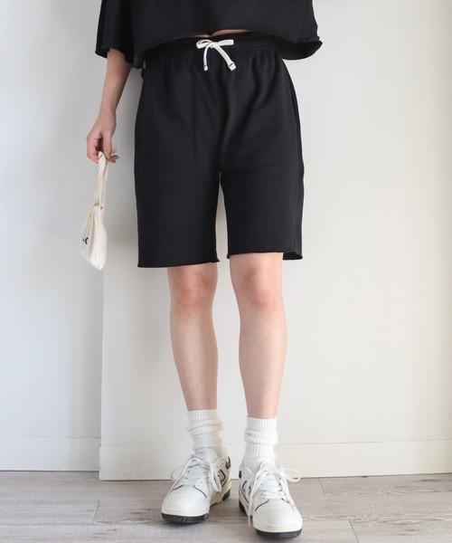 COURO(コウロ)の「カットオフライトスウェットショートパンツ(その他パンツ・レディース・ブラック/アイボリー/ダークグリーン/杢グレー/レッド/パープル/ミント/オレンジ/ロイヤルブルー/イエロー・M/L)」の3枚目の写真