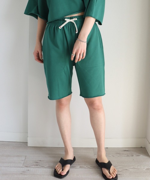 COURO(コウロ)の「カットオフライトスウェットショートパンツ(その他パンツ・レディース・ブラック/アイボリー/ダークグリーン/杢グレー/レッド/パープル/ミント/オレンジ/ロイヤルブルー/イエロー・M/L)」の5枚目の写真