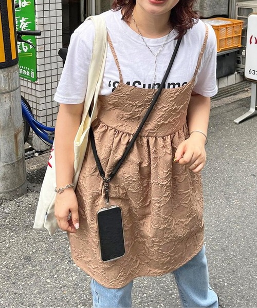 CPCM(シーピーシーエム)の「大柄エンボスチュニックキャミブラウス(シャツ/ブラウス・レディース・ベージュ/ブラック/オフホワイト/ブラック系その他・FREE)」の1枚目の写真